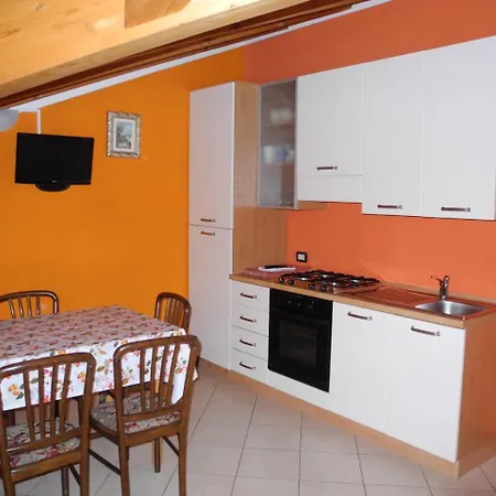 Laguna Beach * Pianello Del Lario